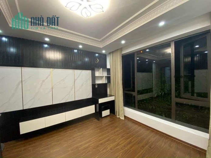 BÁN NHÀ BỒ ĐỀ DÂN XÂY NGÕ THÔNG CỰC ĐẸP Ô TÔ ĐỖ CỬA 5.6 TỶ