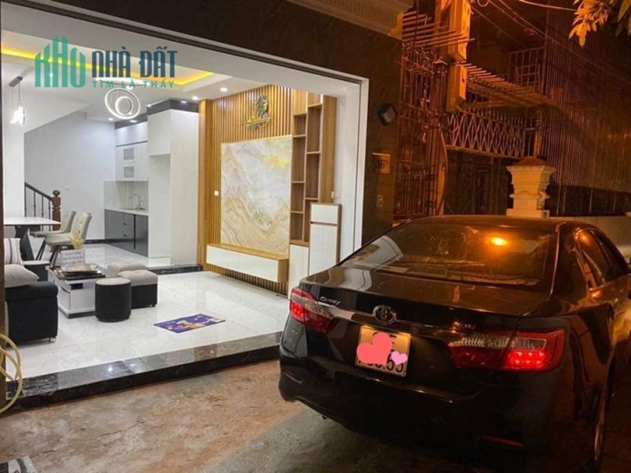 BÁN NHÀ BỒ ĐỀ DÂN XÂY NGÕ THÔNG CỰC ĐẸP Ô TÔ ĐỖ CỬA 5.6 TỶ
