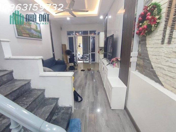 BÁN NHÀ LÊ TRỌNG TÁN THANH XUÂN Ô TÔ ĐỖ CỬA 40M2 5 TẦNG NHỈNH 4 TỶ