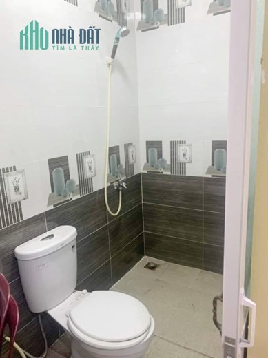 Nhà thuê 1 Tầng MT đường Hồ Thành Biên P4Q8 - 12 Triệu