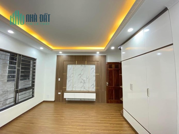 Bán nhà Thịnh Quang Ngã Tư Sở-Đống Đa 35mx6 Tầng-thang máy -Lô góc-Nhà Mới-ở ngay