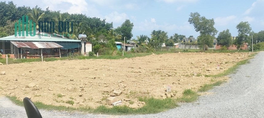 Gần 300m2 thổ cư ngay trung tâm, xây dựng tự do