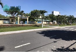 BÁN CĂN NHÀ 2 TẦNG ĐƯỜNG 30M SÁT SÔNG HÀN GIÁ RẺ NHẤT THỊ TRƯỜNG NGAY CẠNH SIÊU DỰ ÁN CỦA SUN GROUP