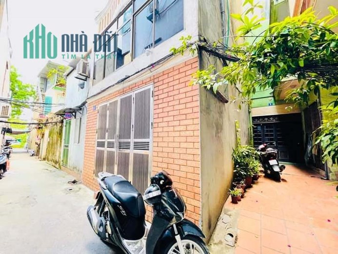 Bán Nhà Đường Láng 47m2 x 4 tầng , căn góc 3 mặt thoáng , ô tô 5 tạ đỗ cửa , 4 phòng ngủ , giá có