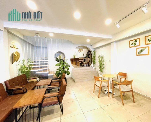 CHỦ NHÀ CẦN BÁN NHANH CĂN NHÀ MẶT PHỐ TÂY QUẢNG KHÁNH VIEW MẶT HỒ, KD ĐỈNH, 37,8 TỶ.