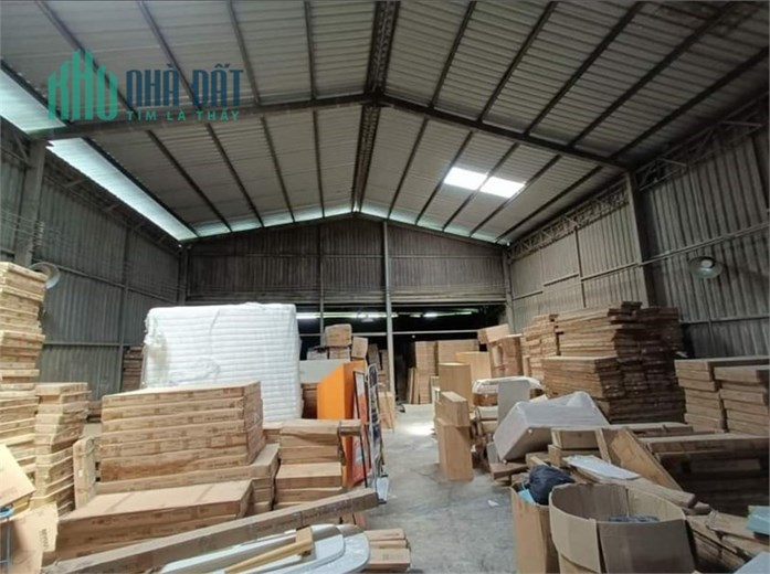 xưởng 1100m2 sạch đẹp xe 5 Tấn giá chỉ 50 triệu, mặt tiền Thới An