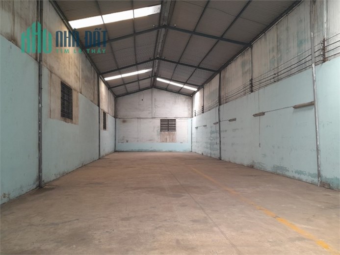 xưởng cao đẹp 600m2, xe Cont 40F 24h, sẵn điện 3fa, văn phòng