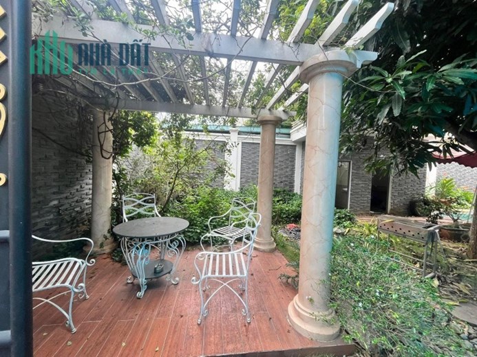 Bán Nhà Linh Xuân Thủ Đức 302m2 5 Tầng Giá 15 Tỷ 8 Ngang 12m
