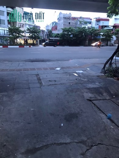 Đại La, Hai Bà Trưng, vị trí tuyệt đẹp, sát phố, ở ngay, DT 46m2, MT 4m, giá chào 48,5 tỉ