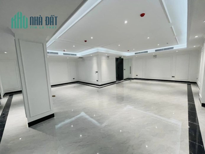 ⚜️ Bán Tòa Nhà Văn Phòng Phố Dương Khuê, Cầu Giấy, 95m2 8T, MT 9.5m, Chỉ 37.9 Tỷ ⚜️