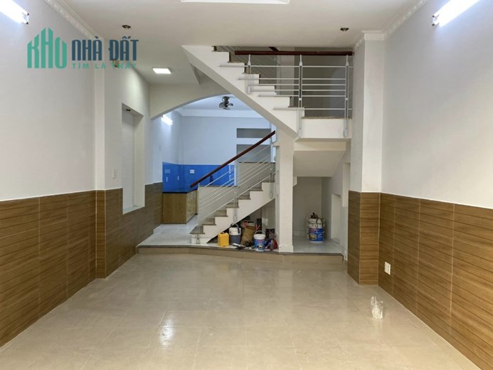 Sát MT Phan Huy Ích, 4x15m, 2 tầng BTCT, ở ngay chỉ 4.2 tỷ TL