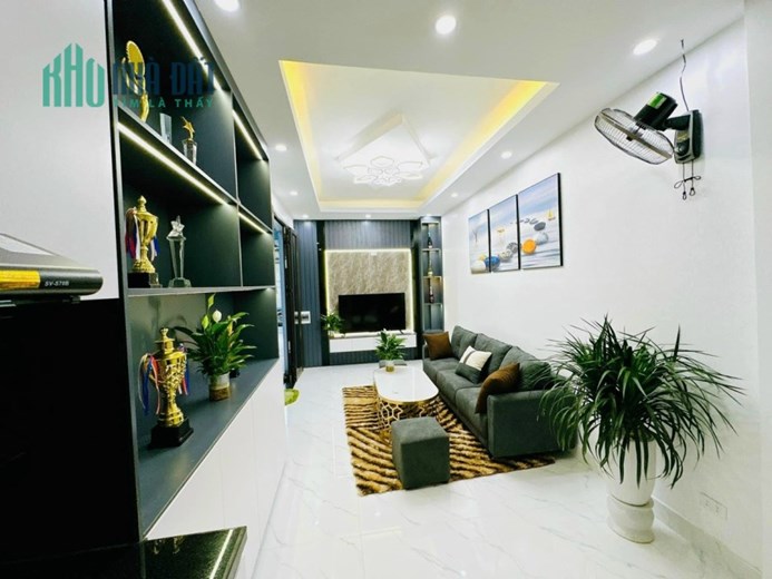 Chính chủ bán nha 5 tầng 33 met phố Nguyễn Xiển 3,1ty