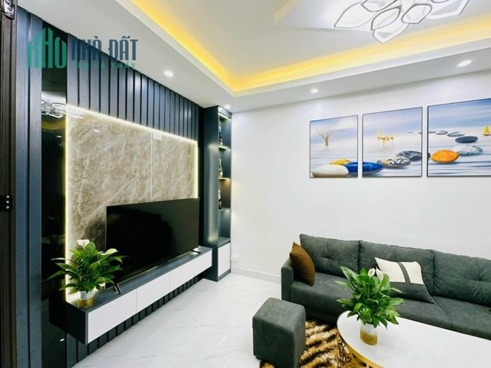 Chính chủ bán nha 5 tầng 33 met phố Nguyễn Xiển 3,1ty