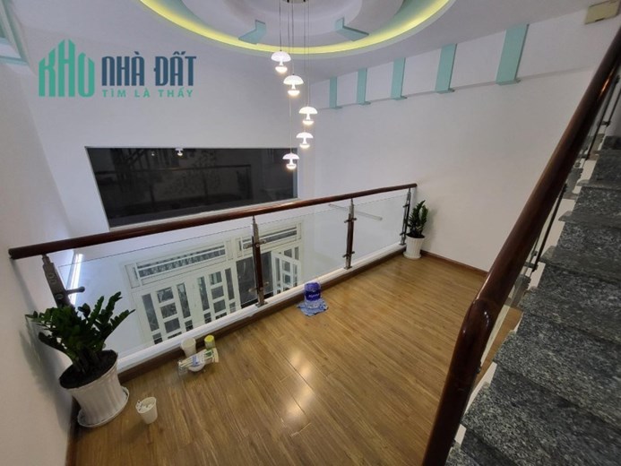 Nhà mới đẹp ở ngay Tống Văn Hên chủ giảm sâu chỉ 4.6 tỷ