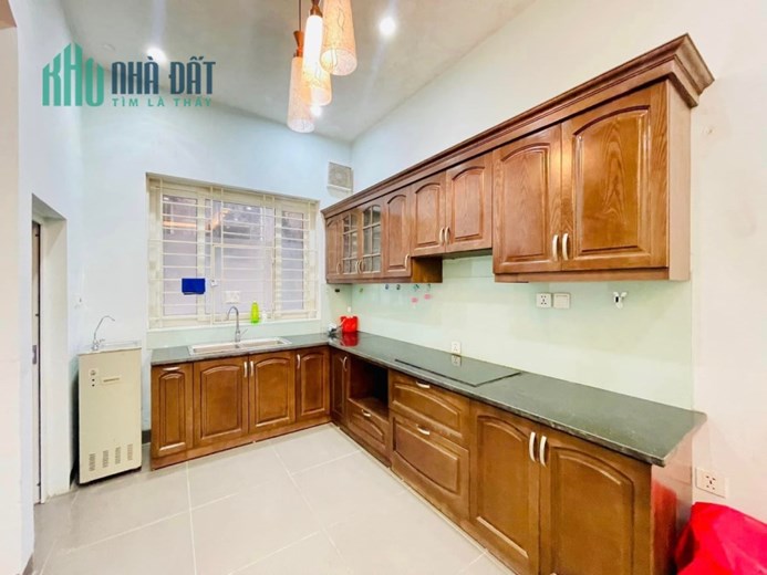 Bán nhà  Nguyễn Viết Xuân , Thanh Xuân ,   DT 45m x4 tầng , MT 4,8m , KD , Giá 6 tỷ  LH : 0989129838