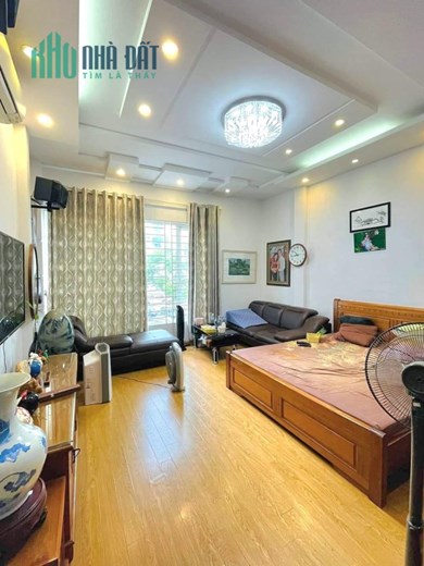 Ngân hàng siết, Bán gấp căn nhà gần ngã tư Nguyễn Trãi - Nguyễn Xiển 60m2 nhà 4 tầng Giá hơn 10 tỷ