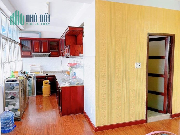 Cho thuê chung cư 152 Nguyễn Thị Tần P2Q8 - Giá : 11 Triệu