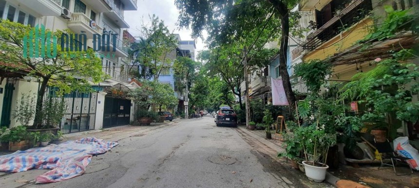 Cho thuê mặt bằng KD, nguyên căn, 70m2, 6T, 5m, ô tô, 30tr.
