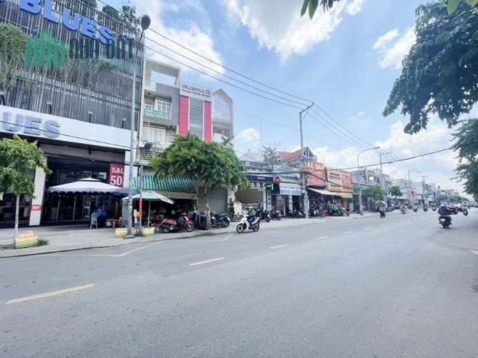MẶT TIỀN KINH DOANH ĐA NGÀNH TRUNG MỸ TÂY Q12, LÔ GÓC KO LỘ GIỚI, NGANG 5M, NỞ HẬU, 4 TẦNG, CHỈ HƠN