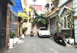 Phân lô Hai Bà Trưng, ô tô tránh, toàn cán bội cao đấp. Sổ đỏ nét căng. Diện tích 35m, 4 tầng cực