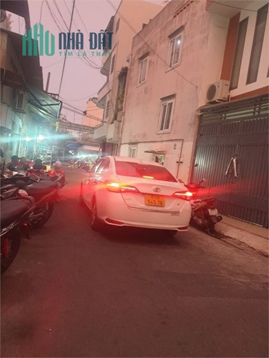 BÁN NHÀ HXH KHU VIP TÂN SƠN NHÌ 4 TẦNG 60m2 NGANG 4M GIÁ NHỈNH 5 TỶ TL