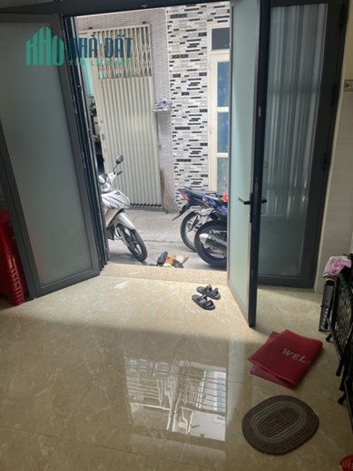 Bán nhà mới 3 tầng BTCT Phú Thọ Quận 11 20m2 gần HXH chỉ nhỉnh 3 tỷ thương lượng