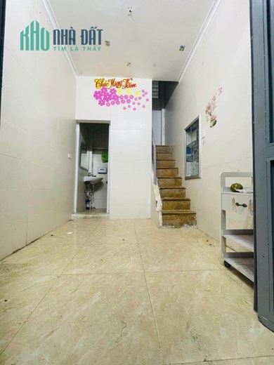 Cần bán nhà giá cực rẻ 3 tầng 1tum tại ngõ Văn Hương - Đống Đa