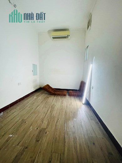 Cần bán nhà giá cực rẻ 3 tầng 1tum tại ngõ Văn Hương - Đống Đa