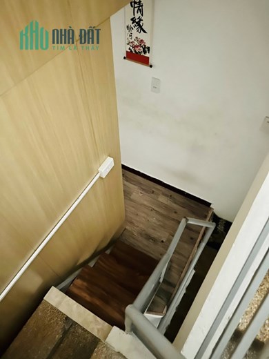 Cần bán nhà giá cực rẻ 3 tầng 1tum tại ngõ Văn Hương - Đống Đa