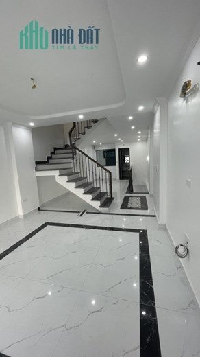 Bán nhà xây mới tinh đường Hồ Sen, 63m 4 tầng độc lập, GIÁ 4.4 tỉ sau mặt đường
