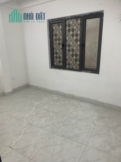 Giá cực SỐC, chỉ 2.2 tỷ sở hữu ngay nhà 4 tầng mới koong Thạch Bàn, 30m2, MT 4.2m, giá 2.2 tỷ.