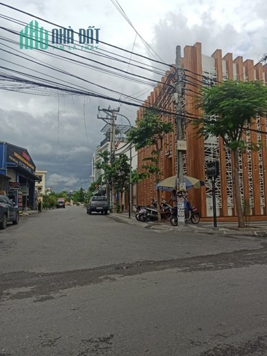 Bán nhà mặt đường Trung Lực vị trí cực đẹp, 96m lô góc, GIÁ 9.5 tỉ