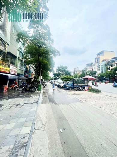 Mặt phố Võ Thị Sáu, tự xây, hai thoáng, vỉa hè, kinh doanh. Diện tích 67m, 6 tầng, mặt tiền 4m.