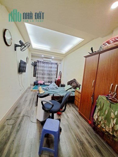 Mặt phố Võ Thị Sáu, tự xây, hai thoáng, vỉa hè, kinh doanh. Diện tích 67m, 6 tầng, mặt tiền 4m.