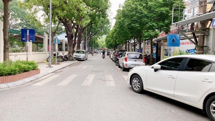 Bán nhà đất Cầu Giấy - 10m ô tô tránh - Ngõ ba gác - 62m2 - MT 4m - Lô Góc - Nhỉnh 7 tỷ