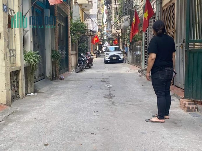 Mảnh đất phân lô Minh Khai Hai Bà Trưng ô tô vào nhà, thoáng tước sau. Diện tích 69m nở hậu.