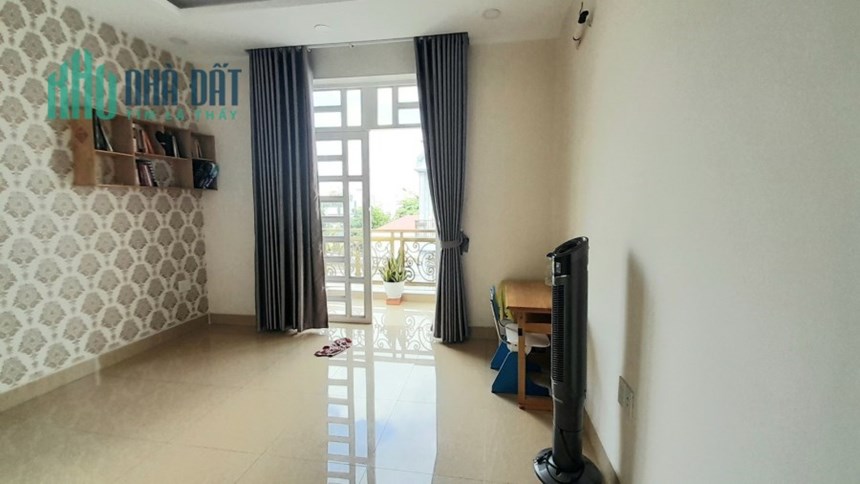 Đã giảm 1.6 tỷ. Nhà 4T 80m2 hẻm thông 10m Lê Văn Chí, TP Thủ Đức. Chỉ 6.2 tỷ