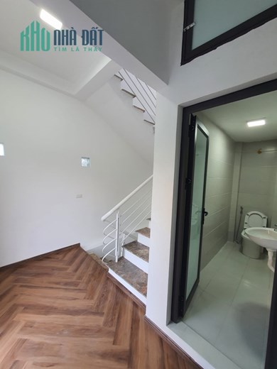 QUÁ HIẾM, nhà phố Giáp Bát - Hoàng Mai, 33m2_4 tầng giá chỉ 3.2 tỷ