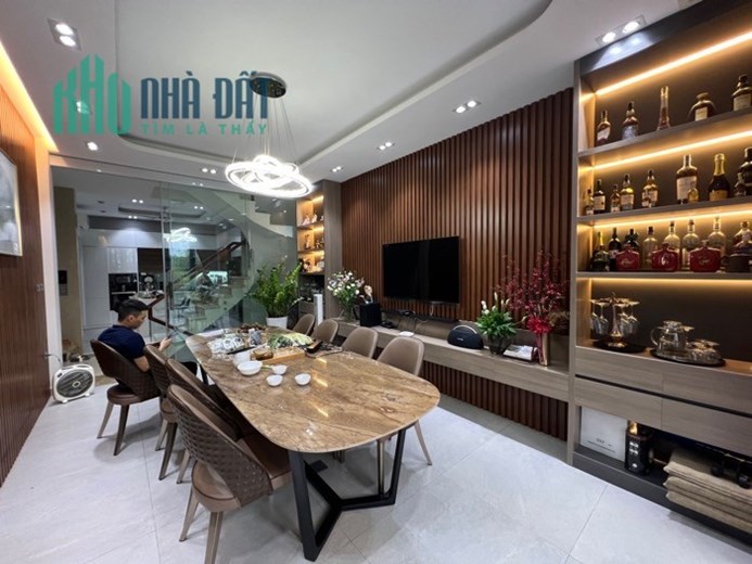 Bán nhà mặt phố Thái Hà, 2 mặt tiền rộng , 90m2, 5 tầng, giá 38 tỷ