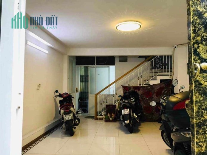 Bán nhà hẻm xe tải Tô Hiệu Tân Phú, 4 tầng, 4 x16.