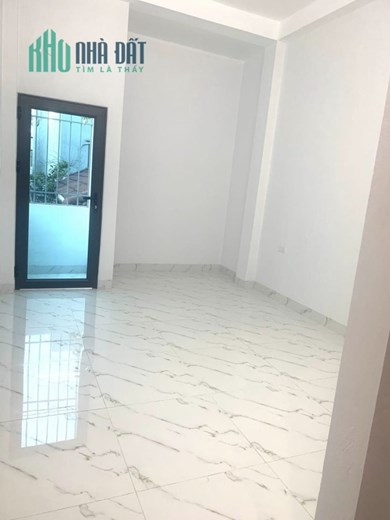 Căn duy nhất sót lại, Tây mỗ 40m2 x 5T- Lô góc - ô tô đỗ cổng- nhà mới ở sướng 3,6 tỷ.