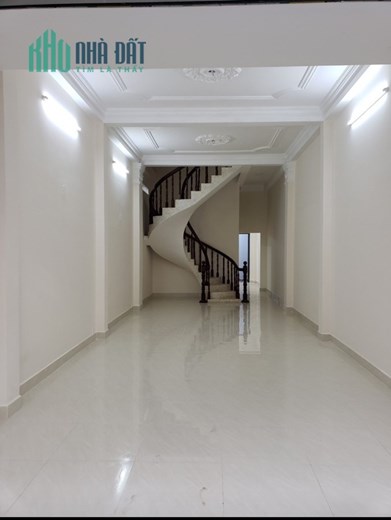 Cho thuê nhà hẻm 6m Tân Kỳ Tân quý quận Tân phú 4 x 20m x 3T chỉ 14 triệu TL