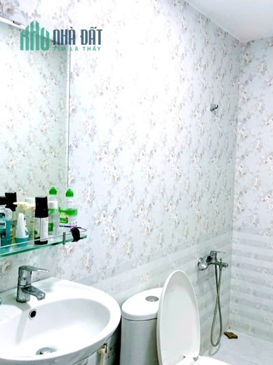 VIP Tân Phú - Đối diện Trường Công Nghệ Thực Phẩm - 44m2 - 3 Tầng - Nhà mới dọn ở ngay - CHỈ NHỈNH