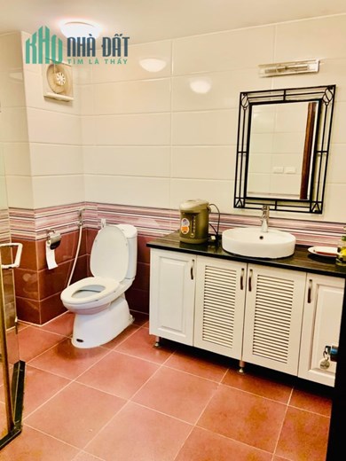 104m Mặt Tiền 9m Nhỉnh 14 Tỷ Phân Lô Ô Tô Dừng Đỗ Ngày Đêm Trung Tâm Quận Cầu Giấy. Khu Vực Dân Trí