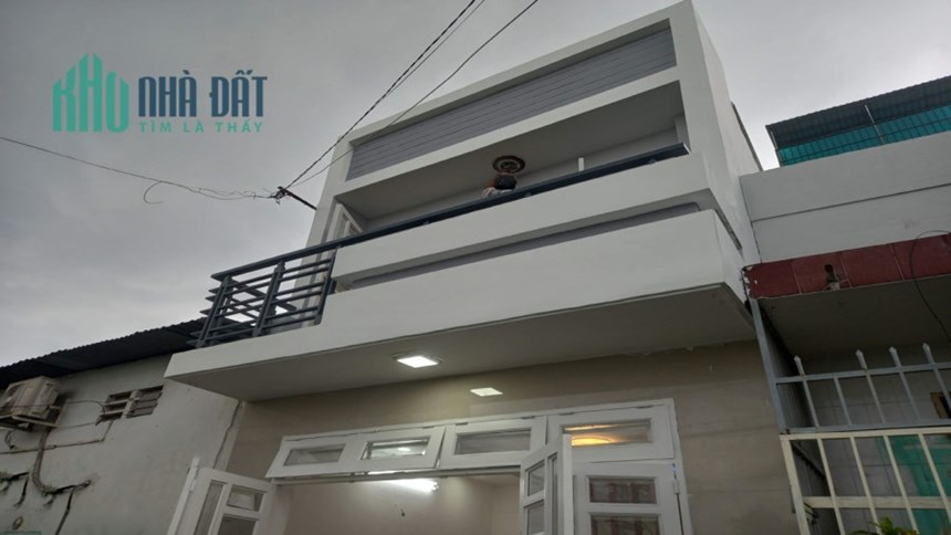 Bán nhà Quang Trung Phường 8 gò vấp, Gần Cv Làng hoa, Đường 2 ôtô, giá chỉ 3.2 tỷ