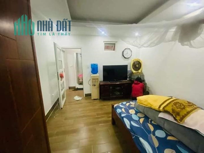 BÁN NHÀ ĐỘI CẤN TRƯỚC NHÀ 3M CÁCH 1 NHÀ RA PHỐ-KINH DOANH