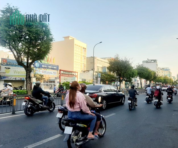 Bán Gấp Nhà Đinh Tiên Hoàng, Phường 3, Quận Bình Thạnh.