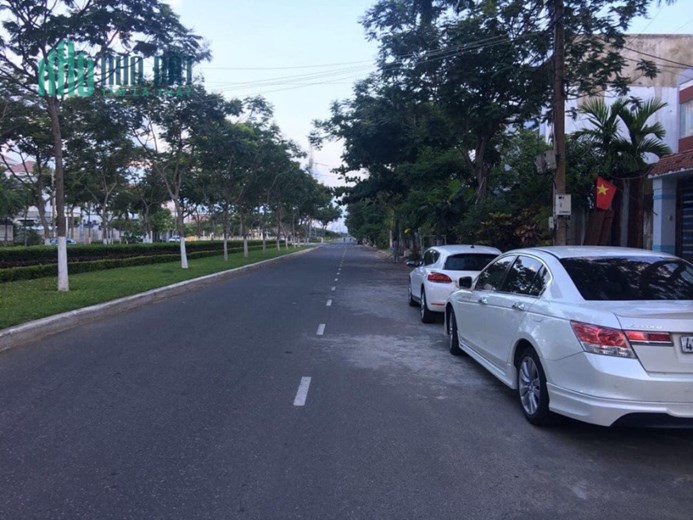Bán đất mặt tiền đường An Dương Vương. Đường 25m, gần Đại Học Kinh tế -dự án suncosmo 5 tỷ 4tr