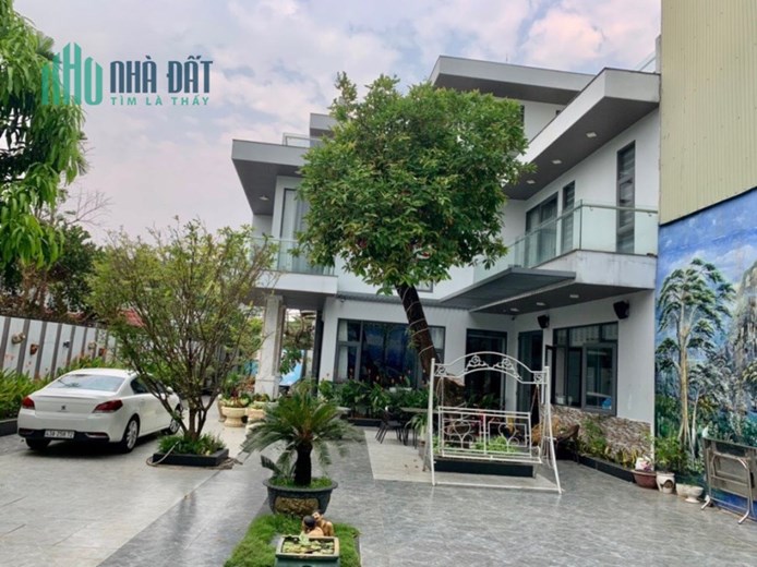 BIỆT THỰ ĐẸP –THIẾT KẾ SANG TRỌNG NGAY GÓC NGÃ BA HUẾ NGANG 15M GIÁ 2x Tỷ