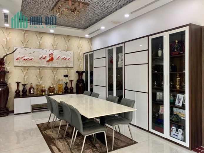 BIỆT THỰ ĐẸP –THIẾT KẾ SANG TRỌNG NGAY GÓC NGÃ BA HUẾ NGANG 15M GIÁ 2x Tỷ